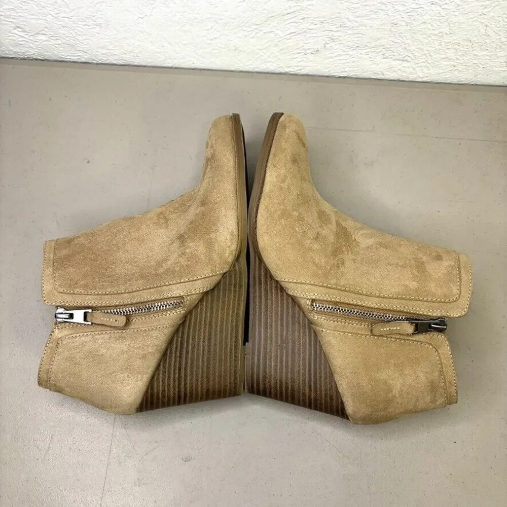 Time and Tru Tan Faux Suede Zip EUC High Wedge Ankle Bootie Size 10 M‎